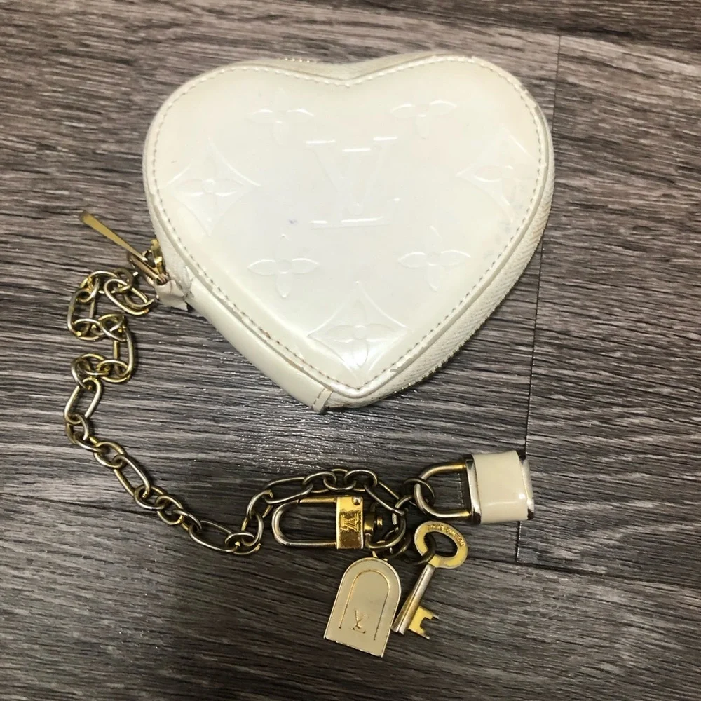 RARE VINTAGE Louis Vuitton Vernis Heart Coin Purse - Triple Lock Charms